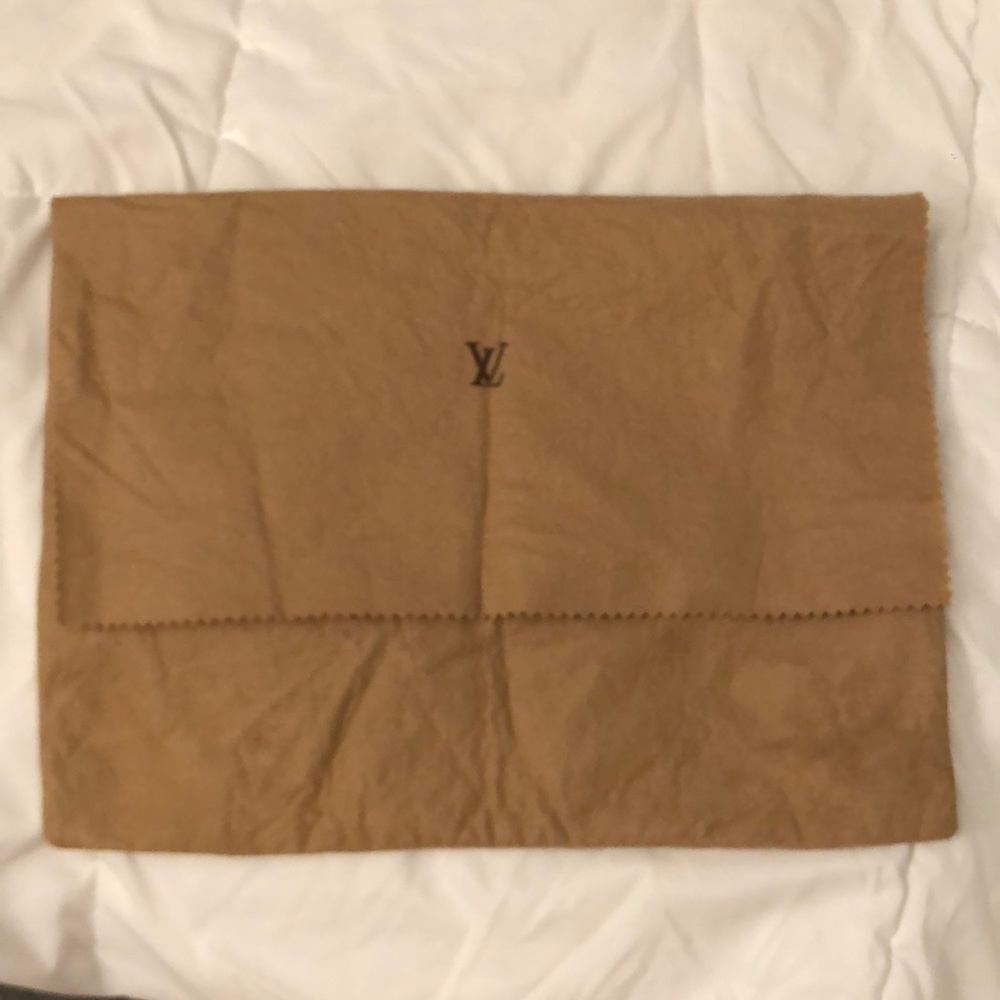 Aithentic LV dust bag